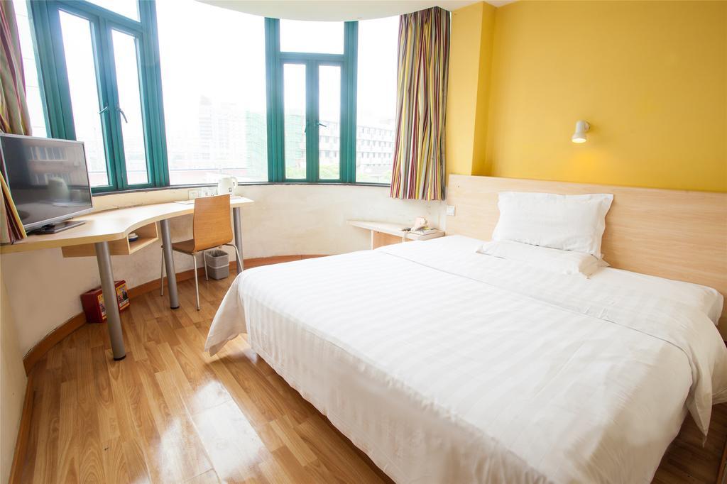 7Days Inn Shanghai Lujiazui Екстер'єр фото