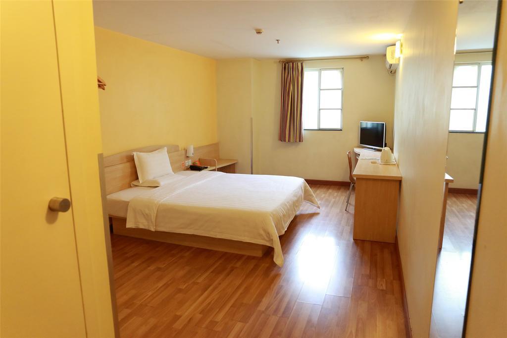 7Days Inn Shanghai Lujiazui Екстер'єр фото