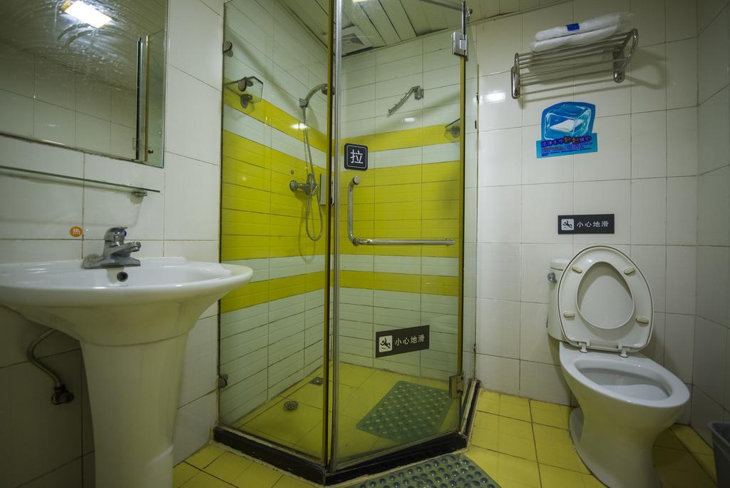 7Days Inn Shanghai Lujiazui Екстер'єр фото